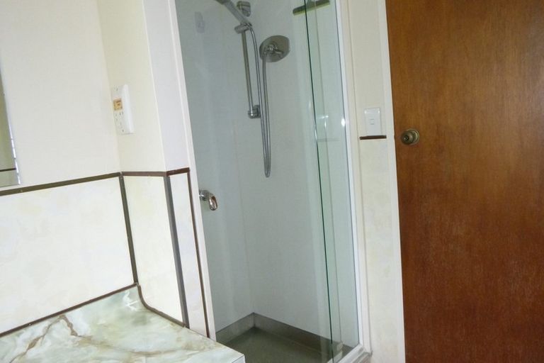 Photo of property in 4a Woodfield Avenue, Roslyn, Palmerston North, 4414