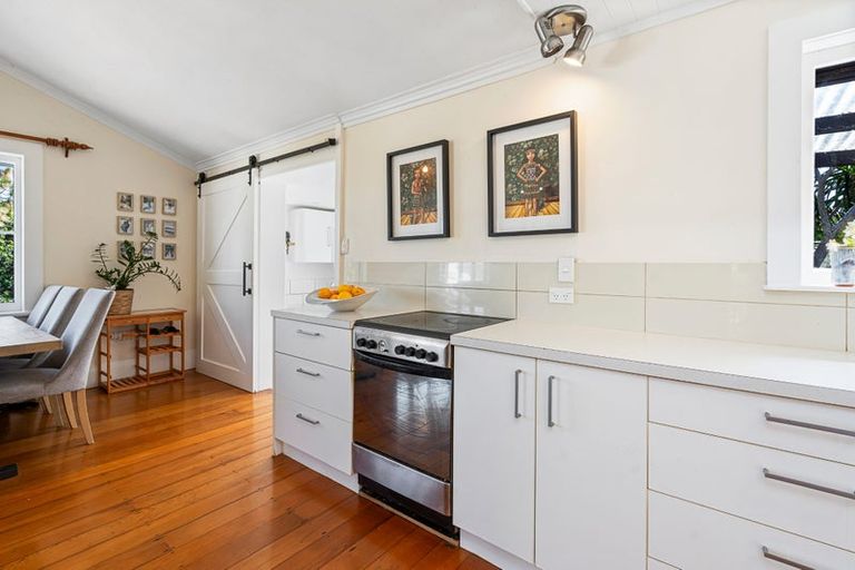 Photo of property in 407 Pataua Road South, Pataua South, Onerahi, 0192