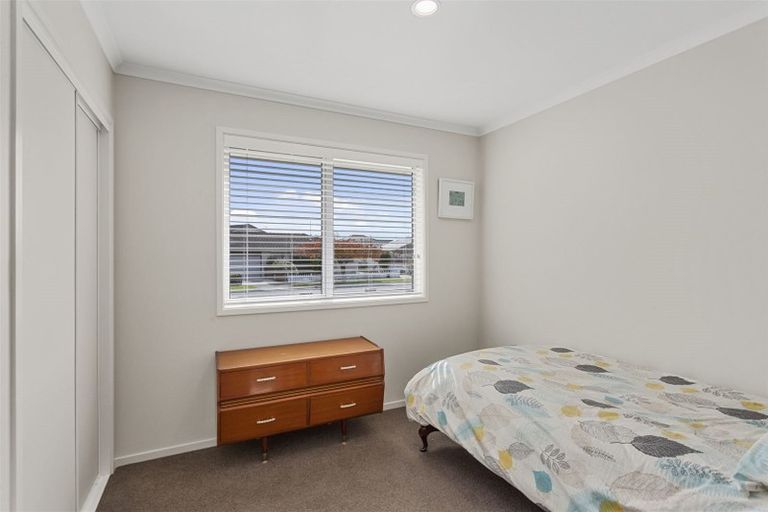Photo of property in 56 Waratah Street, Avondale, Christchurch, 8061