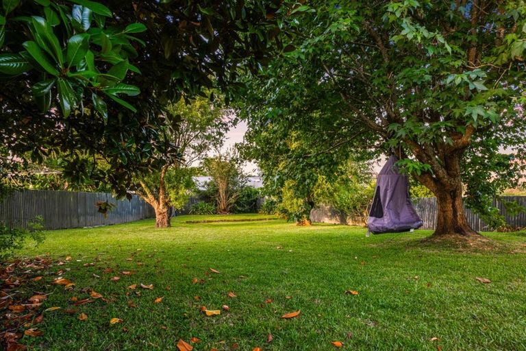 Photo of property in 56 Colwill Road, Massey, Auckland, 0614