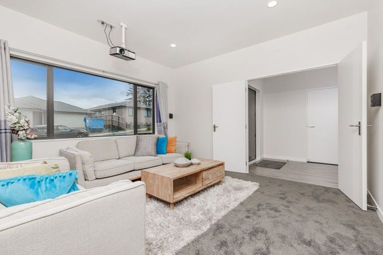 Photo of property in 6 Grenache Way, Kumeu, 0810