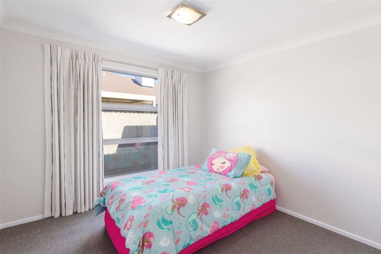 Photo of property in 11 Old Red Barn Road, Halswell, Christchurch, 8025