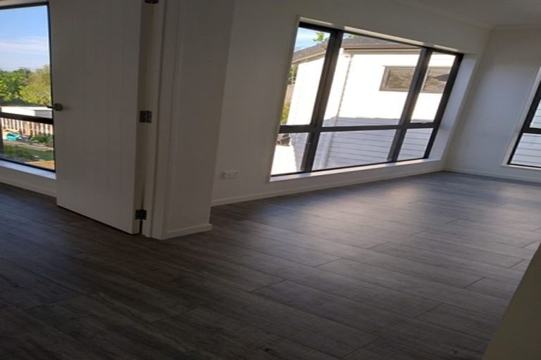 Photo of property in 35d Laurie Avenue, Papakura, 2110