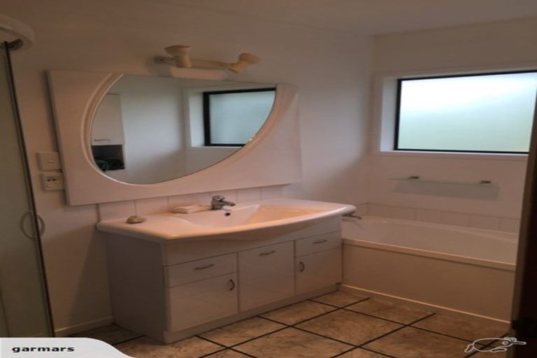 Photo of property in 38a Glenfern Road, Mellons Bay, Auckland, 2014