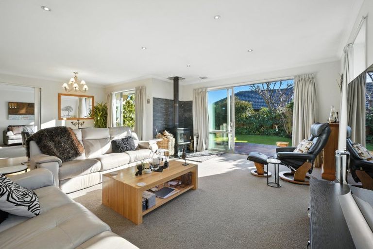 Photo of property in 4 Ashview Place, Rangiora, 7400