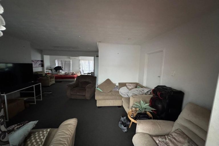 Photo of property in 12 Metcalfe Road, Ranui, Auckland, 0612