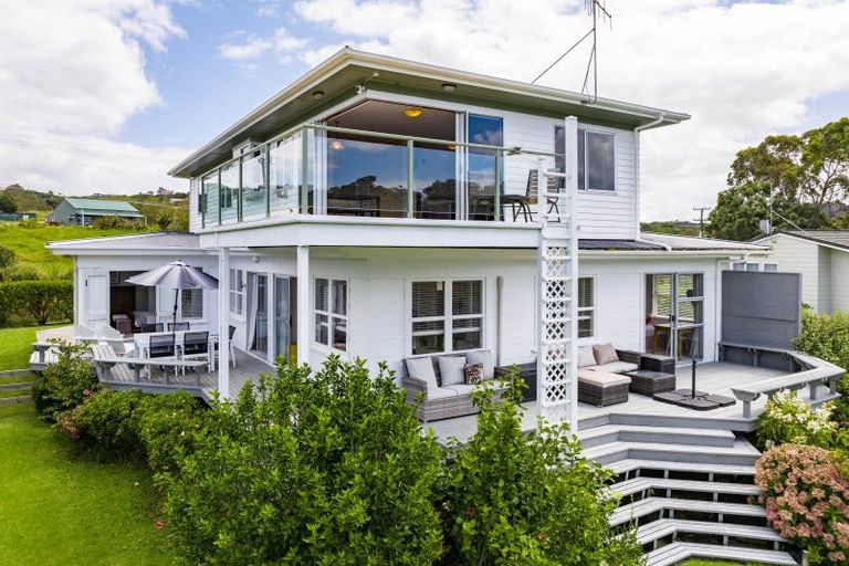 Photo of property in 689 Cove Road, Waipu, 0582