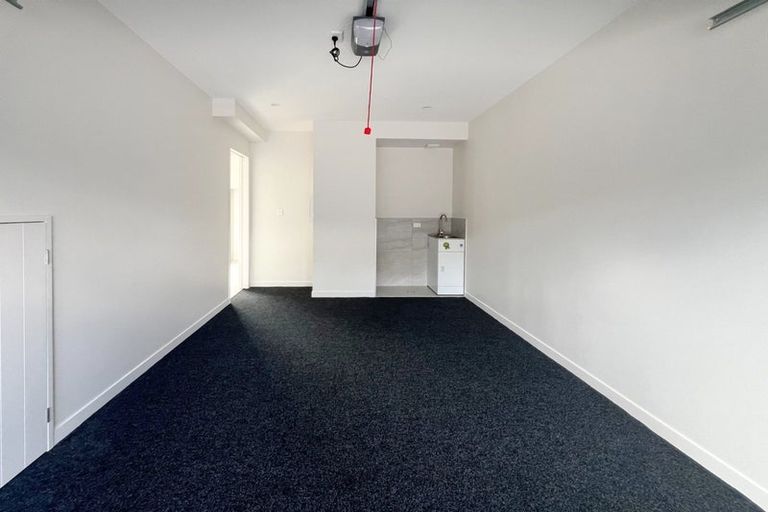 Photo of property in 4/29 Brandon Road, Glen Eden, Auckland, 0602