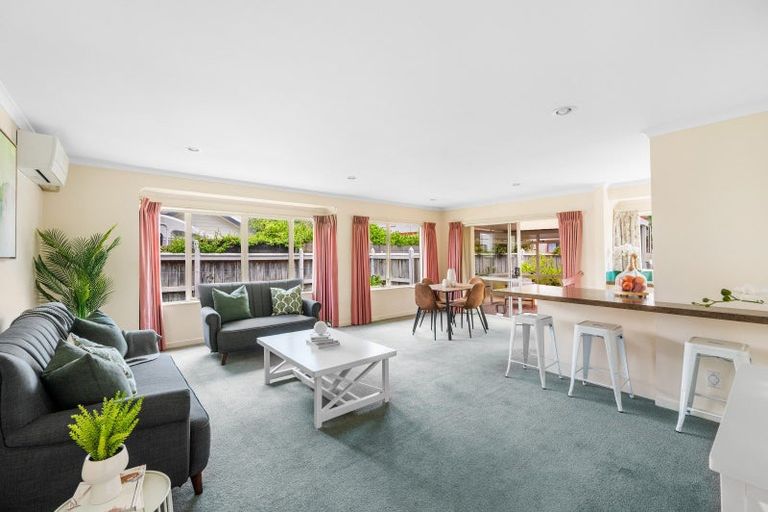 Photo of property in 9/212 Grove Road, Mayfair, Hastings, 4122