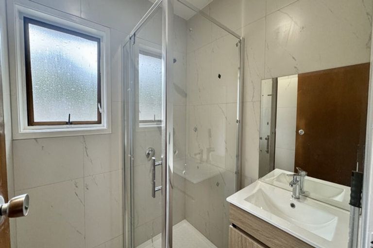 Photo of property in 1/38a Blakeborough Drive, Forrest Hill, Auckland, 0620