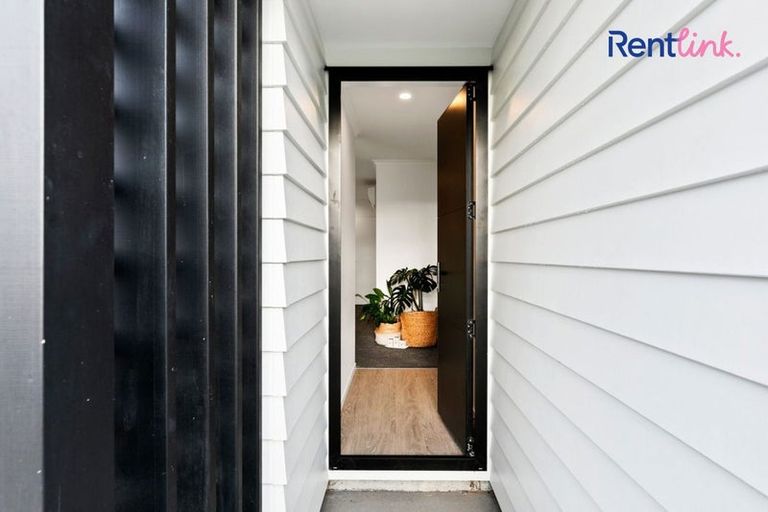 Photo of property in 28 Foley Grove, Pyes Pa, Tauranga, 3110