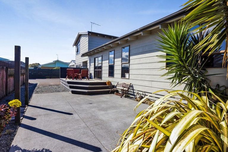 Photo of property in 7 Green Lane, Hawera, 4610