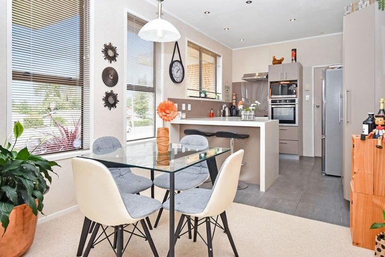 Photo of property in 30a Gills Avenue, Papakura, 2110