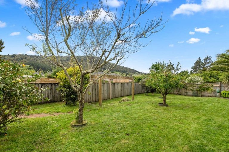 Photo of property in 6 Caulfield Place, Pukehangi, Rotorua, 3015