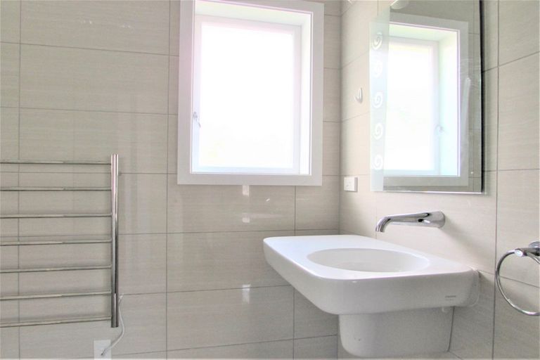 Photo of property in 176 Major Drive, Kelson, Lower Hutt, 5010