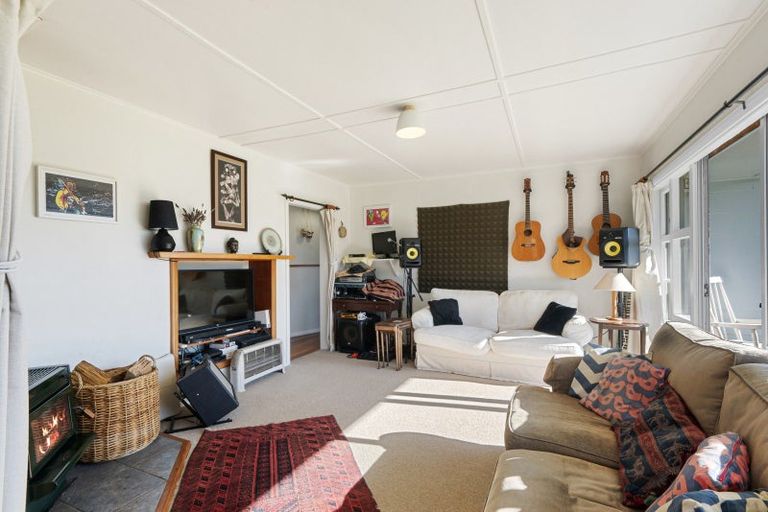 Photo of property in 555 Waitarere Beach Road, Waitarere Beach, Levin, 5510