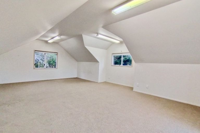 Photo of property in 1/36 Lake Pupuke Drive, Takapuna, Auckland, 0622