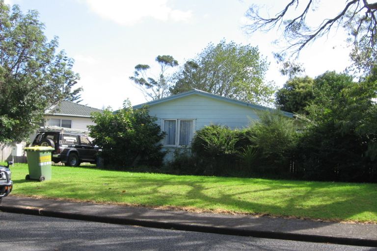 Photo of property in 89 Riverpark Crescent, Henderson, Auckland, 0610