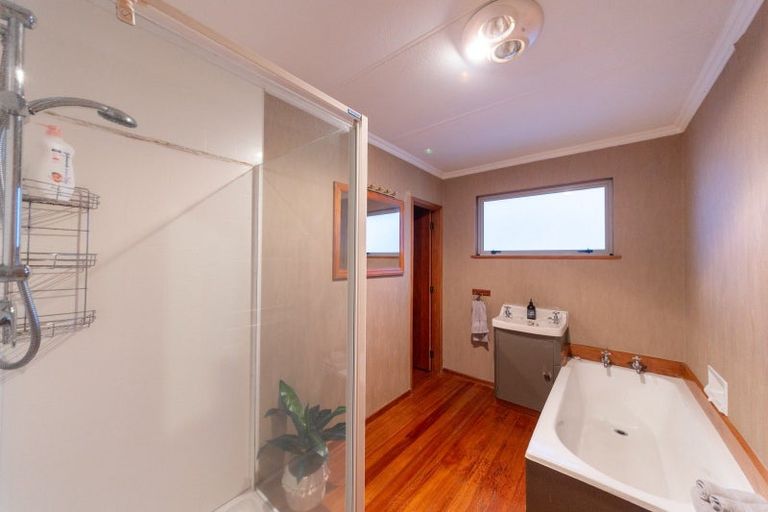 Photo of property in 7 Nairn Crescent, Awapuni, Palmerston North, 4412