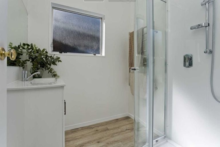 Photo of property in 2/31 Lake Road, Devonport, Auckland, 0624