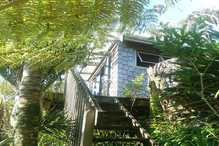 Photo of property in 77 Karekare Road, Karekare, Auckland, 0772