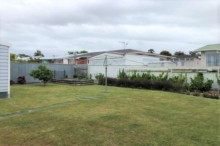 Photo of property in 11 Duke Street, Levin, 5510