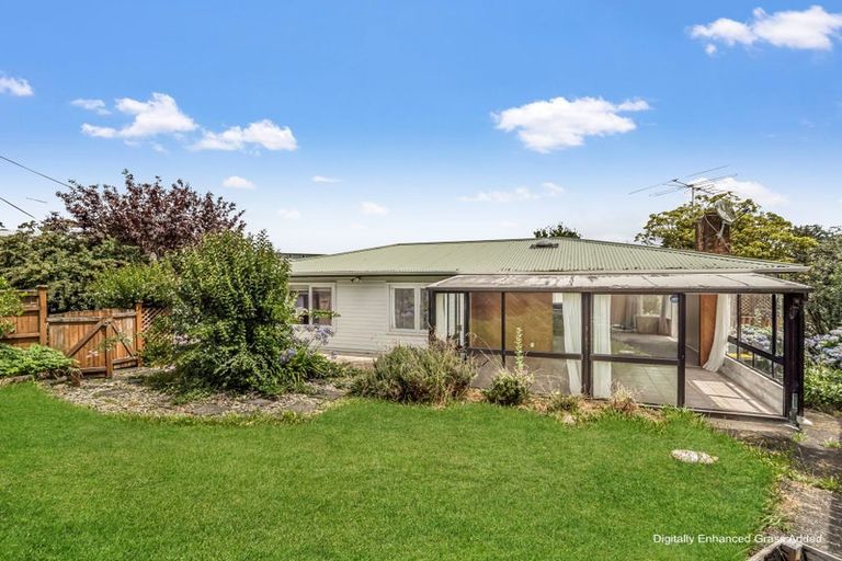 Photo of property in 10 Mackwood Place, Birkdale, Auckland, 0626