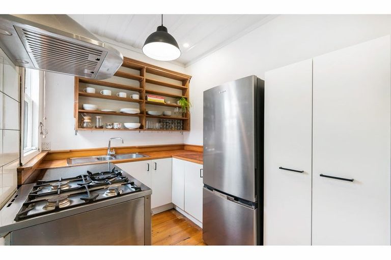 Photo of property in 437 West Coast Road, Glen Eden, Auckland, 0602