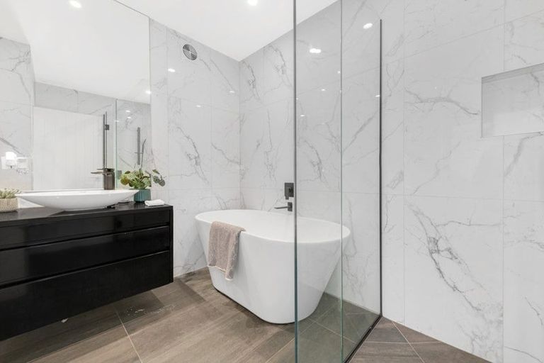 Photo of property in 38a Gills Road, Bucklands Beach, Auckland, 2014