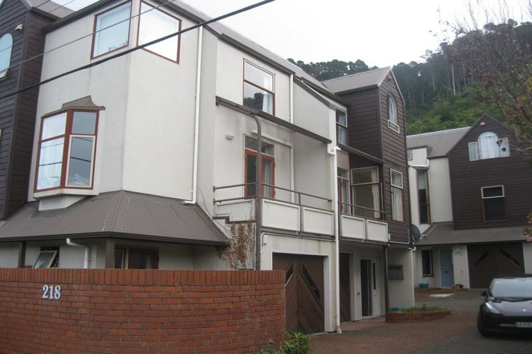 Photo of property in 218b Tinakori Road, Thorndon, Wellington, 6011