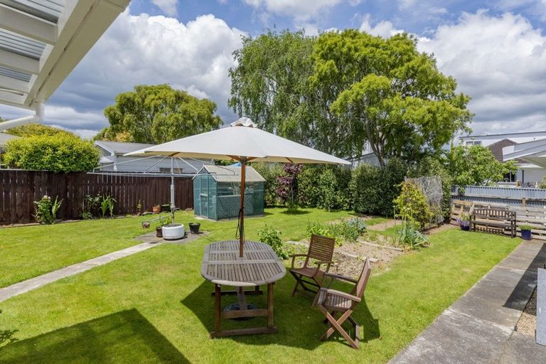 Photo of property in 28 Marlborough Street, Levin, 5510