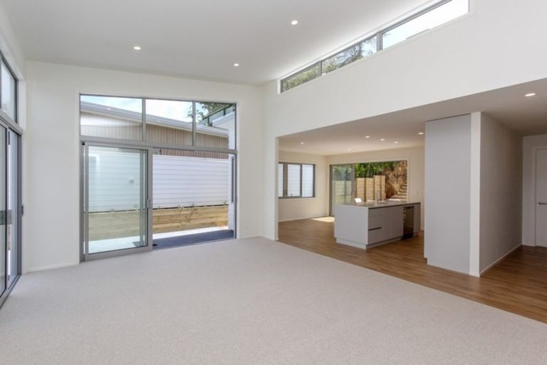 Photo of property in 4 Mackillop Way, Brooklands, New Plymouth, 4310