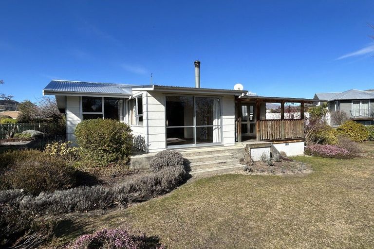 Photo of property in 1 Hunter Crescent, Wanaka, 9305