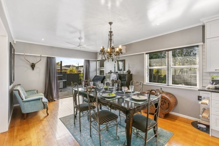 Photo of property in 2 Busing Avenue, Papakura, 2110