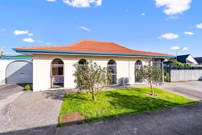 Photo of property in 118 Hillcrest Road, Raumati Beach, Paraparaumu, 5032