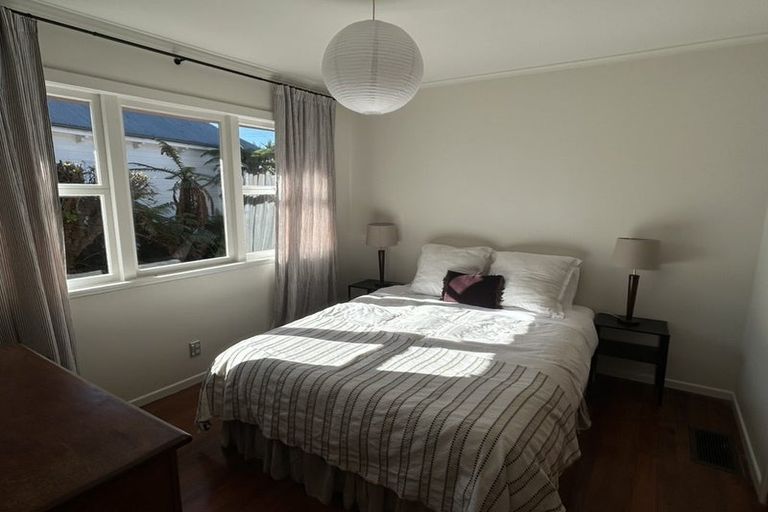 Photo of property in 2/65 Church Street, Devonport, Auckland, 0624