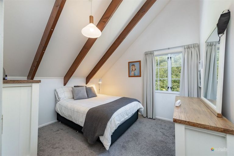 Photo of property in 153b Tirohanga Road, Tirohanga, Lower Hutt, 5010