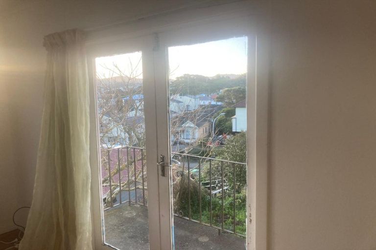 Photo of property in 130 Constable Street, Newtown, Wellington, 6021