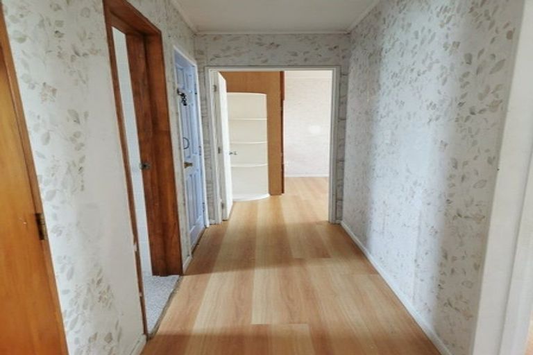 Photo of property in 6 Karamu Street, Te Atatu Peninsula, Auckland, 0610