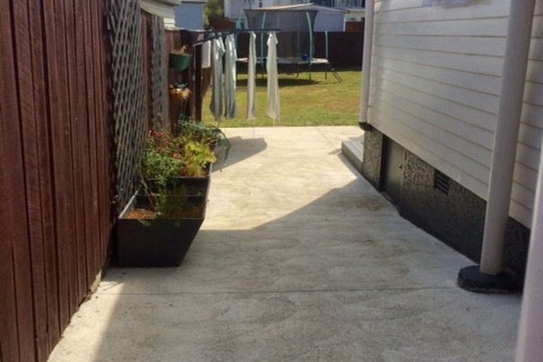 Photo of property in 23 Dimock Street, Titahi Bay, Porirua, 5022