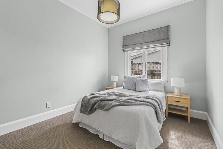 Photo of property in 87 Pendarves Street, New Plymouth, 4310