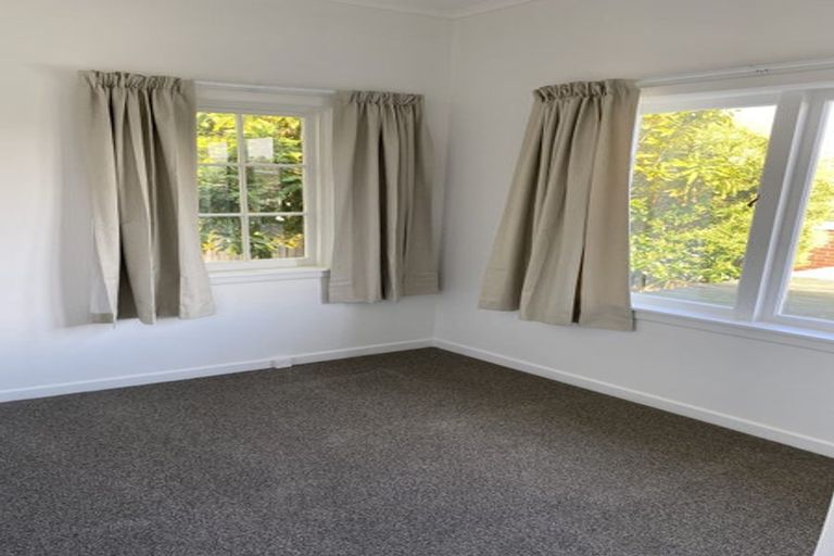 Photo of property in 4/497 Beach Road, Murrays Bay, Auckland, 0630