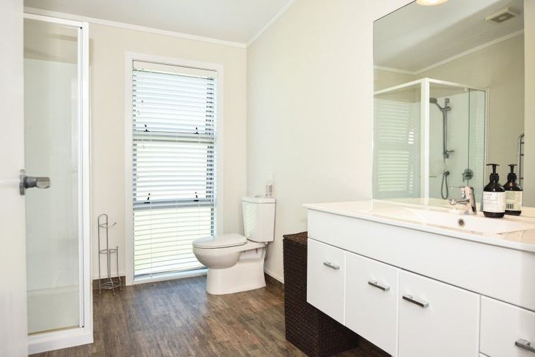 Photo of property in 3 Mahia Heights Drive, Mahia, 4198