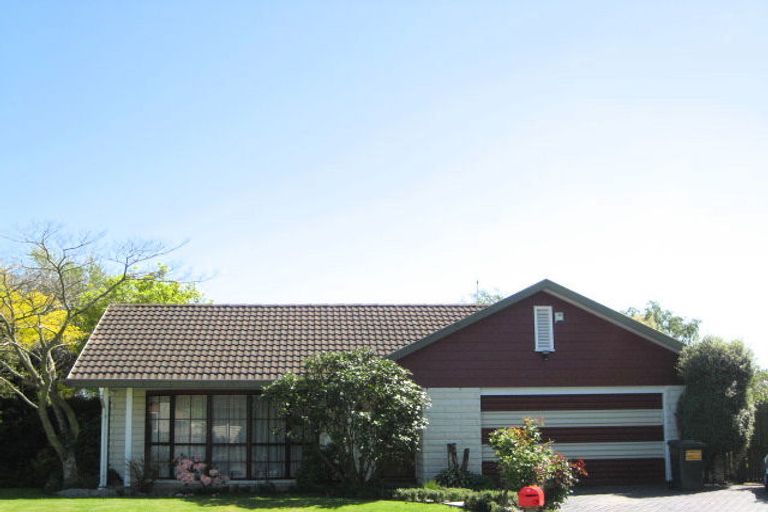 Photo of property in 14 Wakelin Place, Redwood, Christchurch, 8051