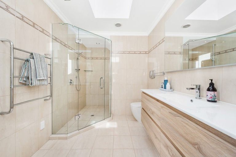 Photo of property in 204 Broomfields Road, Whitford, Howick, 2571