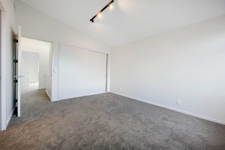 Photo of property in 3/149 Onepu Road, Lyall Bay, Wellington, 6022