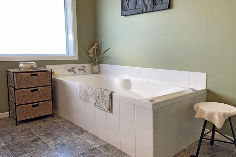 Photo of property in 115 Baker Street, Stirling, 9231