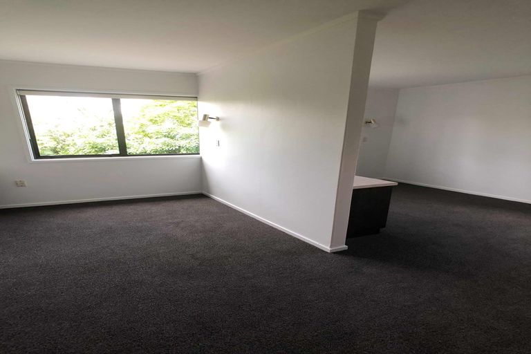 Photo of property in 71 Esplanade, Kaiti, Gisborne, 4010