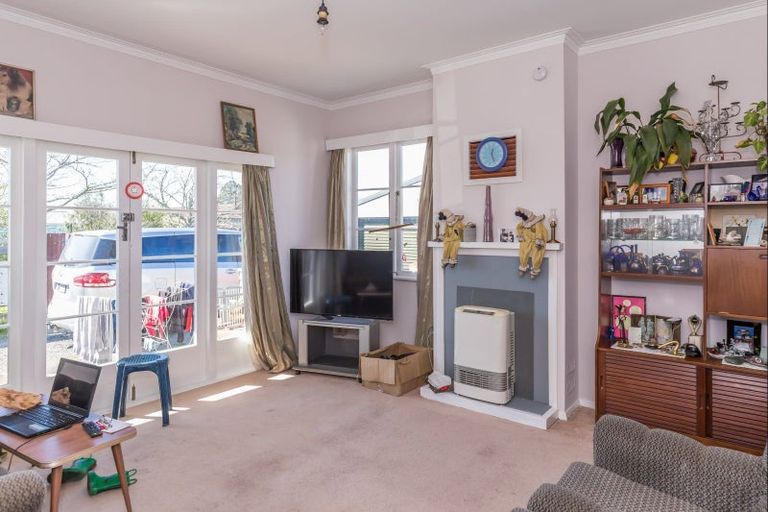 Photo of property in 154a Winchester Street, Levin, 5510