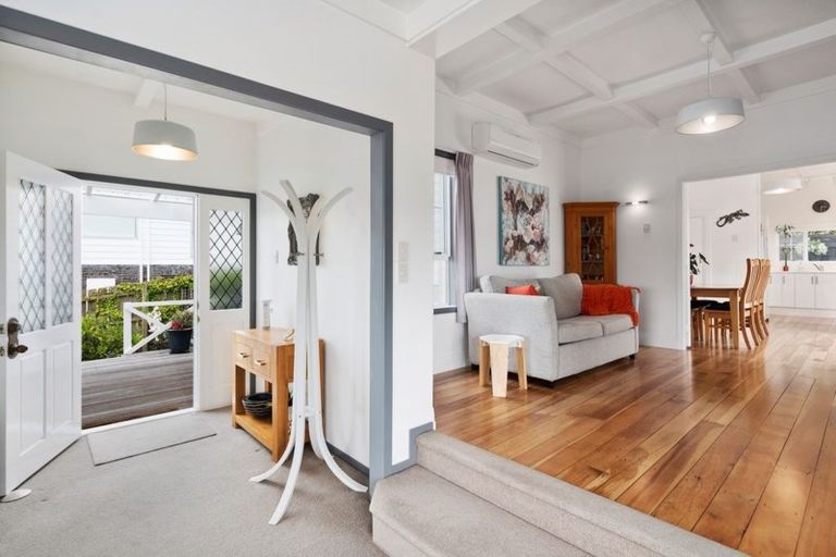 Photo of property in 1/10 Hart Road, Hauraki, Auckland, 0622